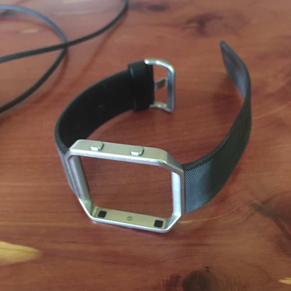 🏃🏻‍♀️FitBit Blaze Bundle 💪🏼 LIKE NEW!! 🏃🏻‍♀️ - Picture 5 of 6